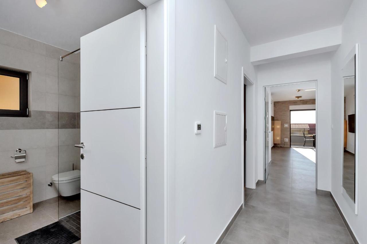 Luxury Apartment Sidro With Free Beach Parking Makarska Exterior photo