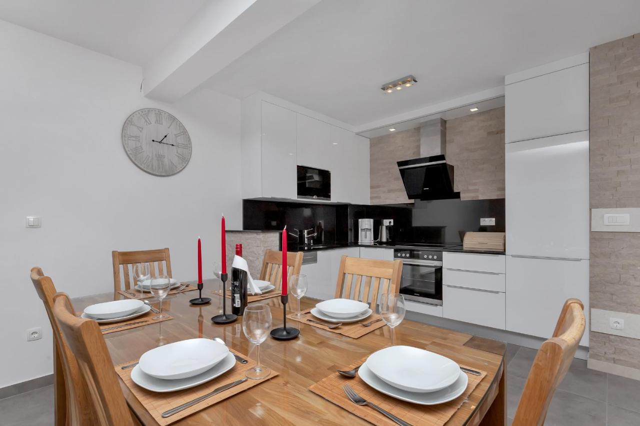 Luxury Apartment Sidro With Free Beach Parking Makarska Exterior photo